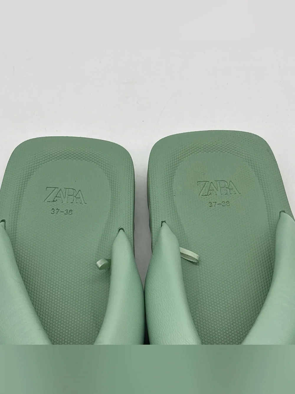 Zara Platform Sole Padded Thong Sandals Lime Green Womens Size 7 EU 37-38 - Picture 4 of 7